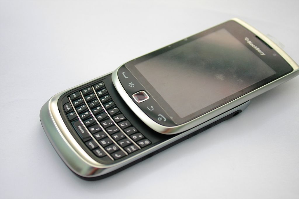 PQMOBILE - Chuyên blackberry 8700 , 8820 , 8310 , 9000 , 9700 , 9900