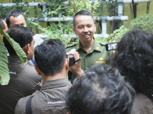 photo MEDIA PEDULI LINGKUNGAN_zps7hxxymha.gif