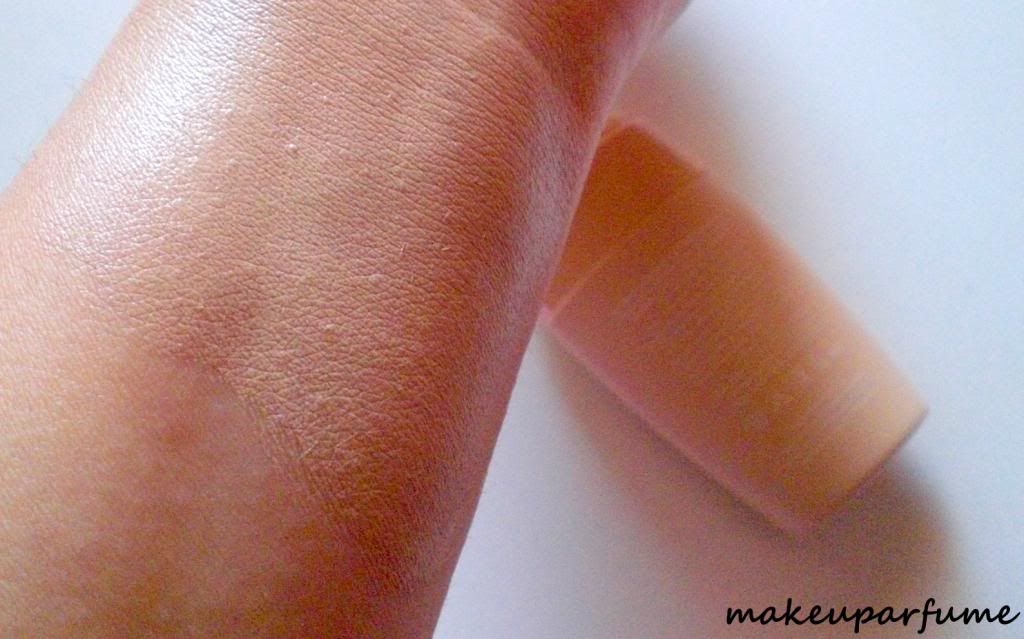 photo makeuparfumeciltbak1310m064_zps7ed816e6.jpg