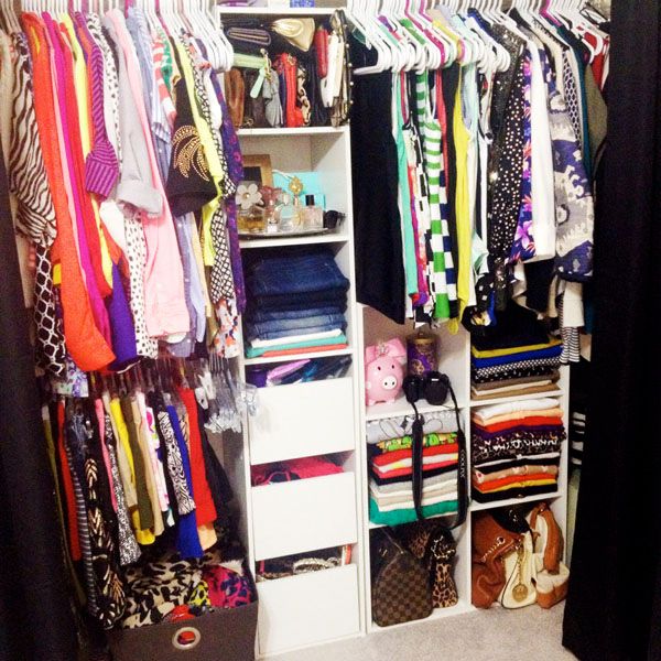 How to organize a small closet